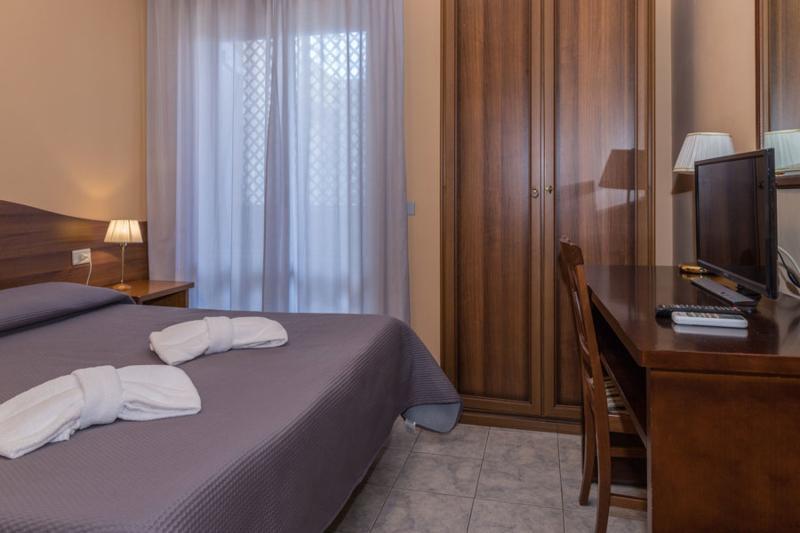 Hotel Malavoglia Aci Castello Esterno foto