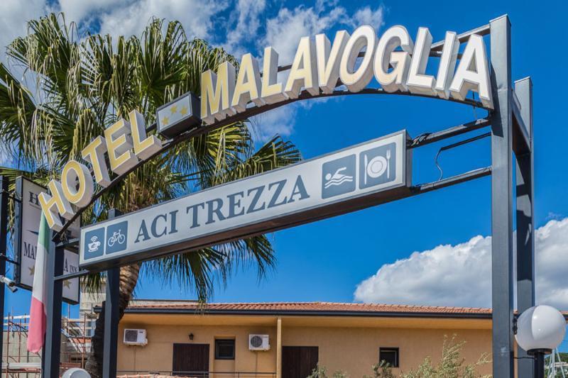 Hotel Malavoglia Aci Castello Esterno foto