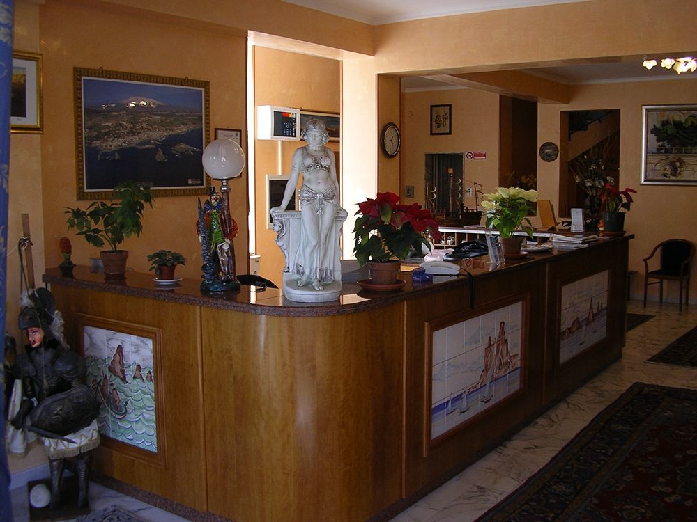 Hotel Malavoglia Aci Castello Esterno foto