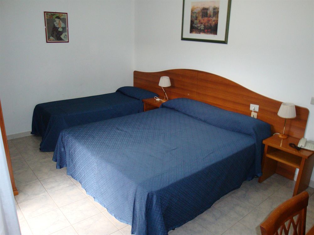 Hotel Malavoglia Aci Castello Esterno foto